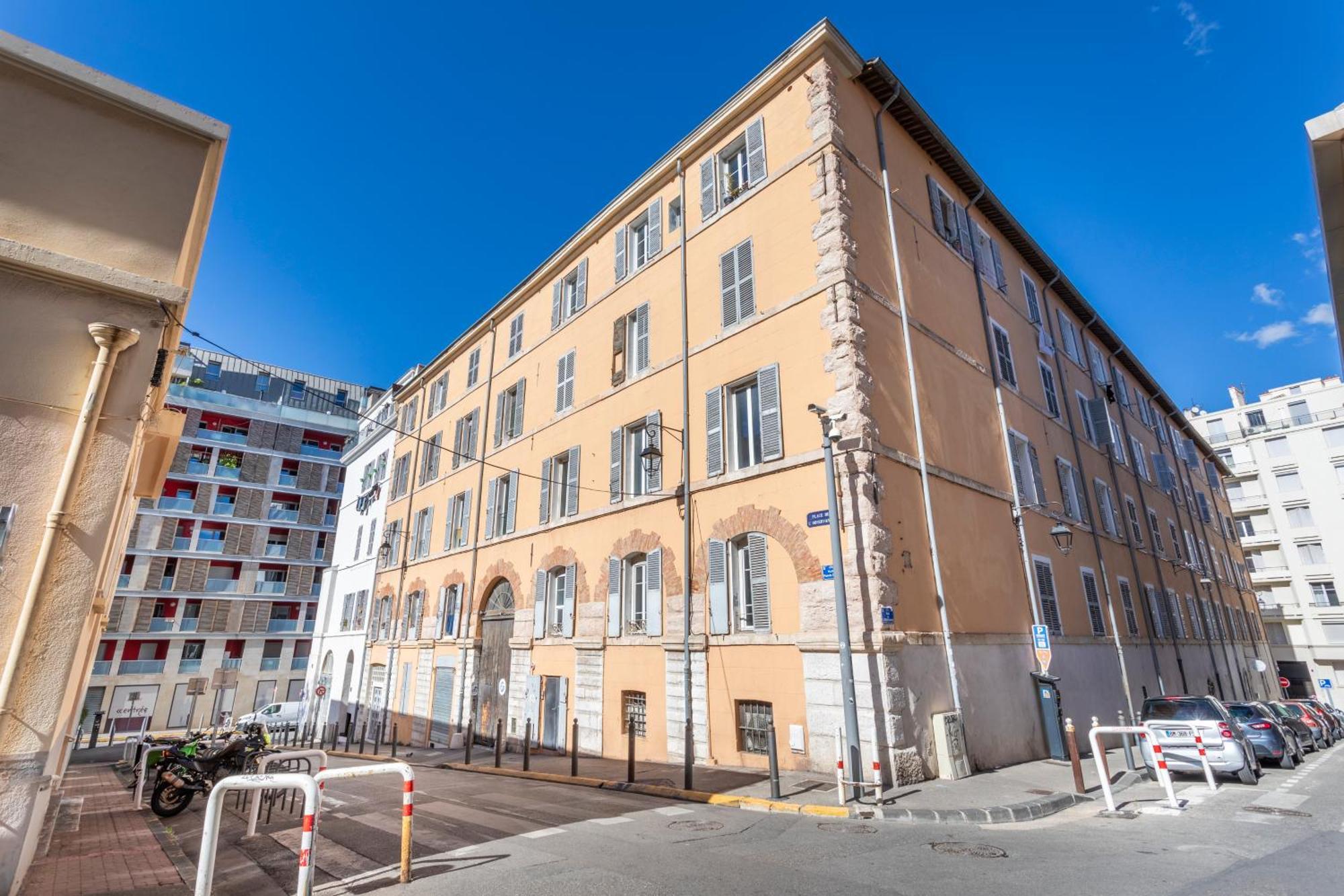 شقة Adira Marseille Panier 2 Etoiles المظهر الخارجي الصورة