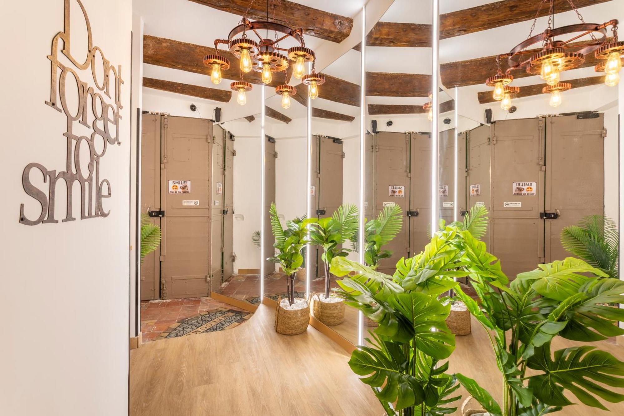 شقة Adira Marseille Panier 2 Etoiles المظهر الخارجي الصورة