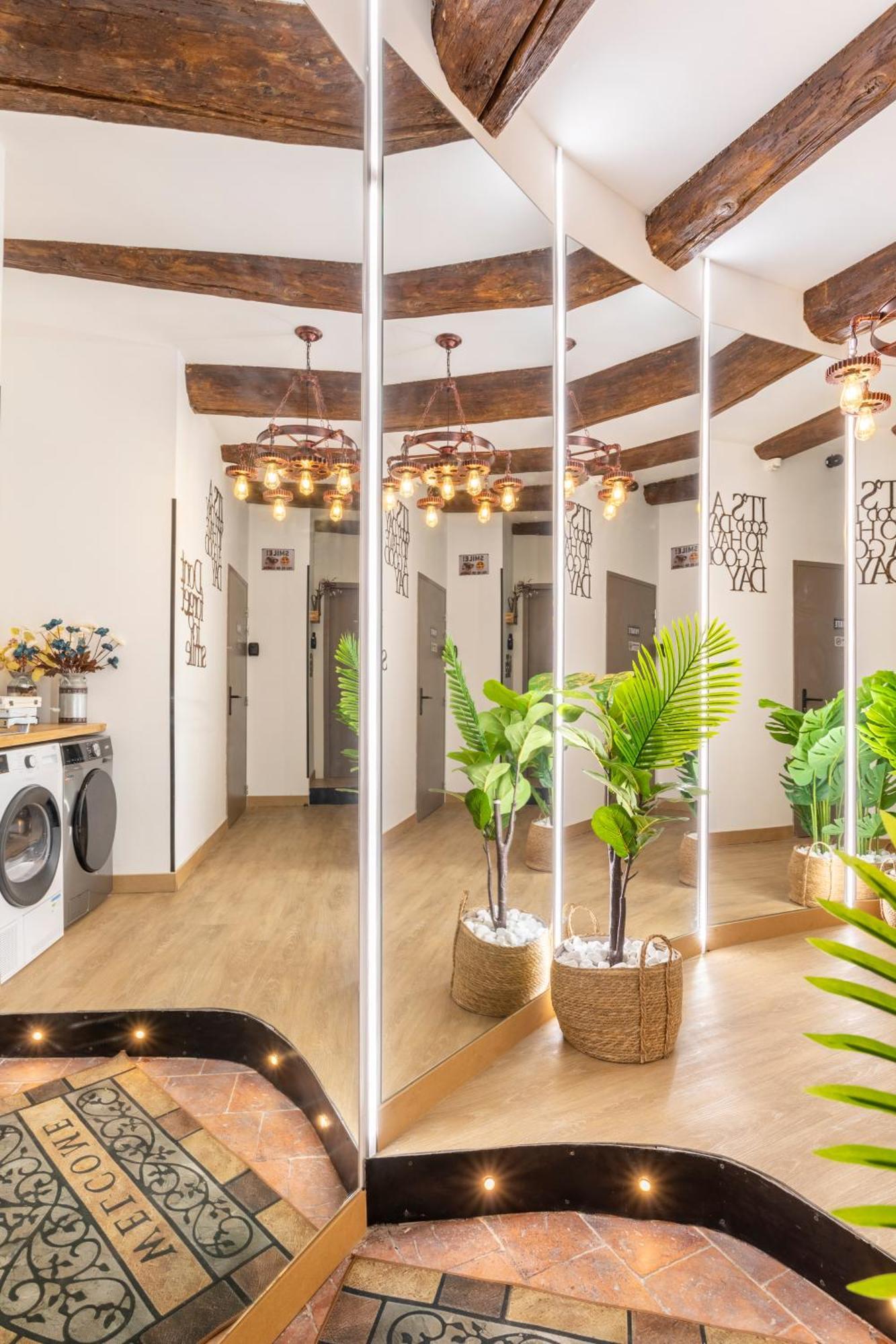 شقة Adira Marseille Panier 2 Etoiles المظهر الخارجي الصورة